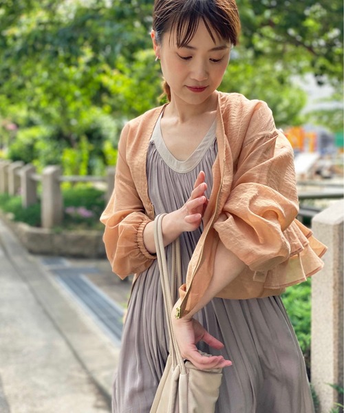 PICCIN(ピッチン)の「バックフリルシアーブルゾン(ブルゾン・レディース・カーキ/ブラック・L/M)」の4枚目の写真