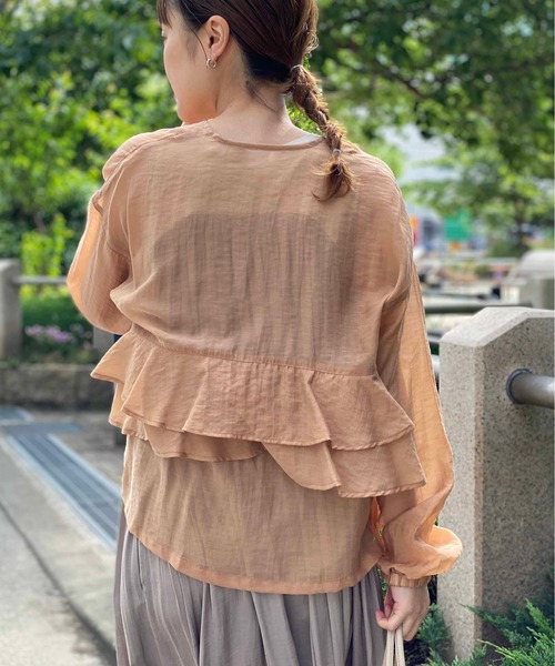 PICCIN(ピッチン)の「バックフリルシアーブルゾン(ブルゾン・レディース・カーキ/ブラック・L/M)」の6枚目の写真