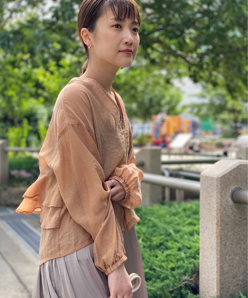 PICCIN(ピッチン)の「バックフリルシアーブルゾン(ブルゾン・レディース・カーキ/ブラック・L/M)」の7枚目の写真