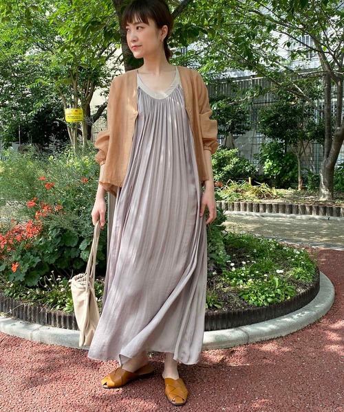 PICCIN(ピッチン)の「バックフリルシアーブルゾン(ブルゾン・レディース・カーキ/ブラック・L/M)」の8枚目の写真