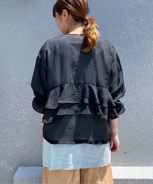 PICCIN(ピッチン)の「バックフリルシアーブルゾン(ブルゾン・レディース・カーキ/ブラック・L/M)」の12枚目の写真