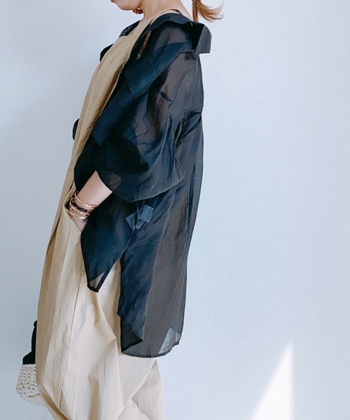 ap retro（アプレトロ）の「ポケット付きシアボリュームシャツ【ZOZO限定アイテム】（シャツ/ブラウス・レディース・オフホワイト/ブラック・FREE）」の2枚目の写真