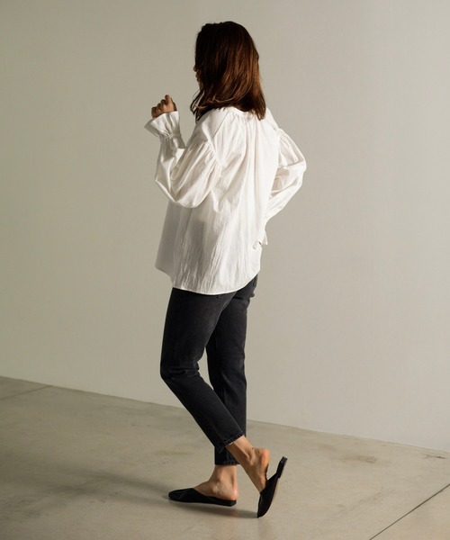 Auntie Rosa Holiday（アンティローザホリデー）の「2WAYレースアップギャザーブラウス（シャツ/ブラウス・レディース・ホワイト/ブラック/ライトグリーン・FREE）」の7枚目の写真