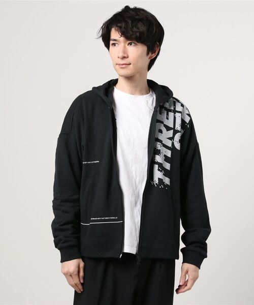 adidas（アディダス）の「ワード フード付きスウェットシャツ [Word 