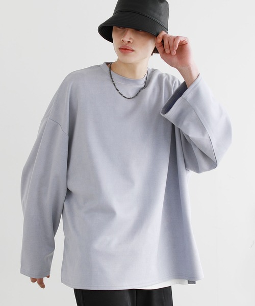 LILL（リル）の「フェイクスウェードサイドスリットビッグシルエットプルオーバー（Tシャツ/カットソー・メンズ・ブラック/ベージュ/グレー/サックスブルー/チャコール・M/L）」の10枚目の写真