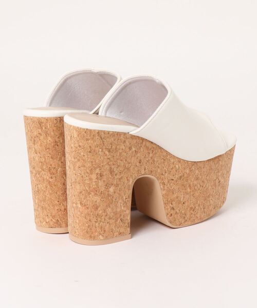 RASVOA（ラスボア）の「スクエアトゥコルクヒール厚底サンダル（サンダル・レディース・ブラック/オフホワイト・L/M）」の3枚目の写真