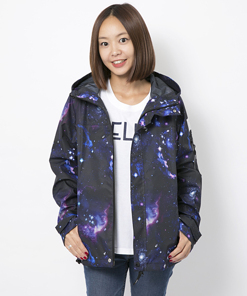 X-girl（エックスガール）の「【mini4月号掲載】OUTDOOR JACKET（ナイロンジャケット・レディース・マルチ/ブラック/レッド・1/2）」の4枚目の写真