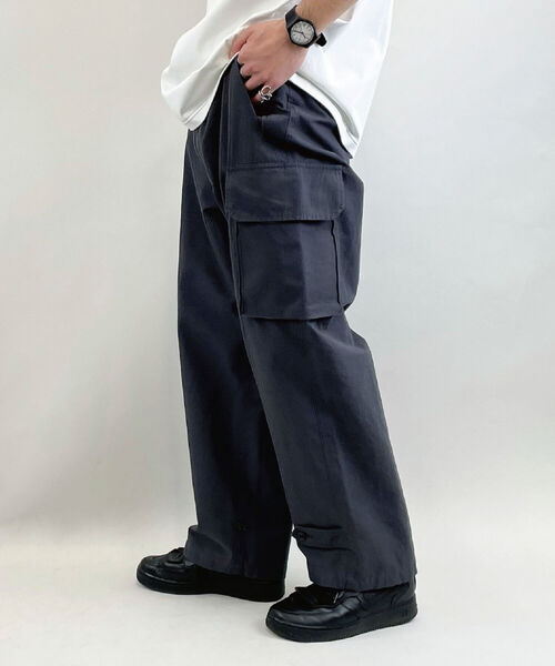 FREDY MAC（フレディーマック）の「ワイドカーゴパンツ UNISEX（その他パンツ・メンズ・キナリ/チャコールグレー/カーキ・S/M/L）」の13枚目の写真