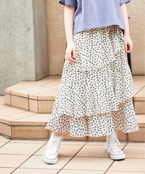 OLIVE des OLIVE（オリーブデオリーブ）の「ゆれカワティアードスカート（スカート・レディース・オフホワイト/ラベンダー/ブラック×パープル・FREE）」の20枚目の写真