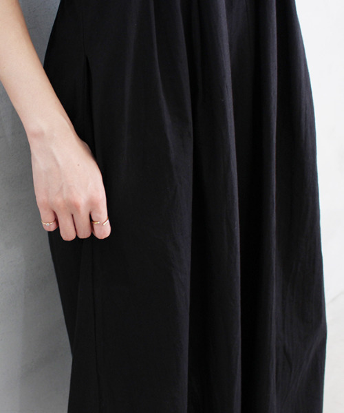 MODE ROBE(モードローブ)の「パフショルダ―ロングワンピース(ワンピース・レディース・ホワイト/ブラック/ブルー・FREE)」の10枚目の写真