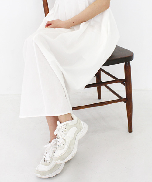 MODE ROBE(モードローブ)の「パフショルダ―ロングワンピース(ワンピース・レディース・ホワイト/ブラック/ブルー・FREE)」の17枚目の写真