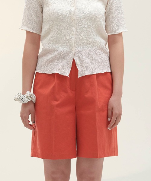 Mayree（メイリー）の「【Korea Select】タックワイドハーフパンツ（チノパンツ・レディース・レンガ/ライトベージュ/ホワイト・FREE）」の3枚目の写真