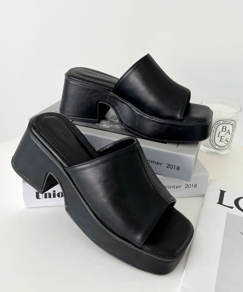 moment+(モーメントプラス)の「【累計販売枚数1万枚突破!】センターシームバルキーヒールサンダル(サンダル・レディース・ブラック/アイボリー/ベージュ/シルバー・LL/S/M/L)」の8枚目の写真