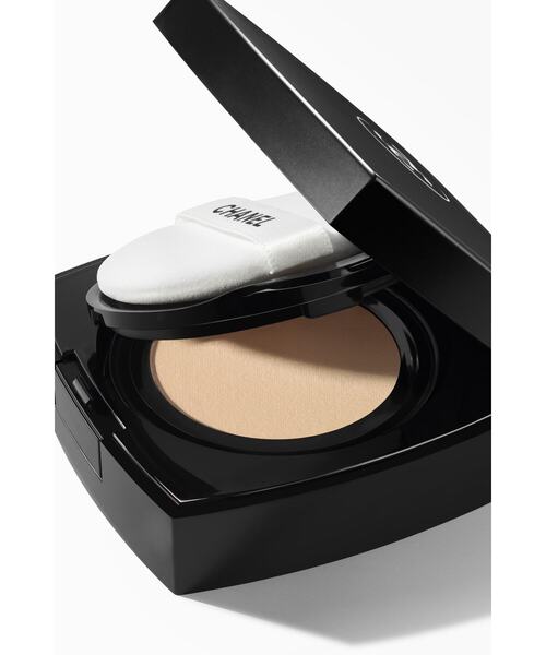 CHANEL（シャネル）の「ウルトラ ル タン クッション ファンデーション（うるおいのある完璧な仕上がり）（ファンデーション・レディース・B10/BR12/B20/BD21/B30/BR22/BD01・FREE）」の20枚目の写真