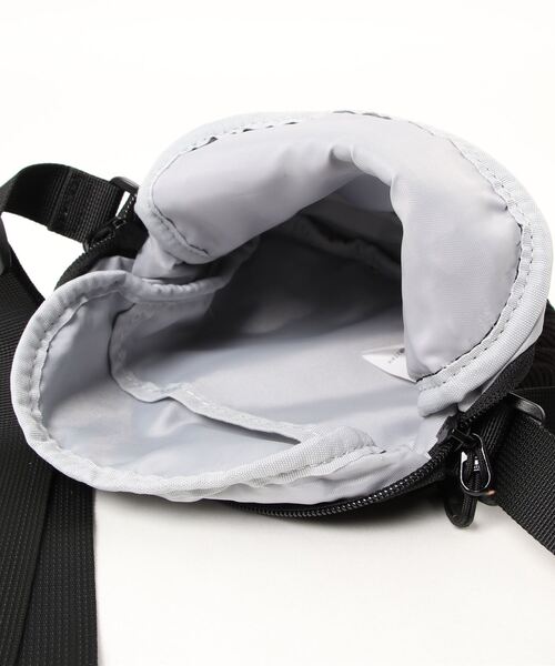 Lee(リー)の「【Lee】コーデュロイショルダー(ショルダーバッグ・メンズ・ブラック/ブラウン・ONE SIZE)」の6枚目の写真