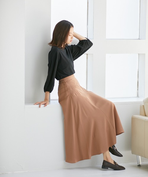 Rewde(ルゥデ)の「【雑誌掲載・TV着用】エスカルゴロングスカート(1R10-08225)(スカート・レディース・ベージュ/カーキ/レンガ・S/M/L)」の2枚目の写真