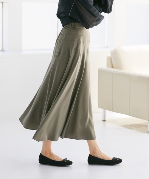 Rewde(ルゥデ)の「【雑誌掲載・TV着用】エスカルゴロングスカート(1R10-08225)(スカート・レディース・ベージュ/カーキ/レンガ・S/M/L)」の22枚目の写真