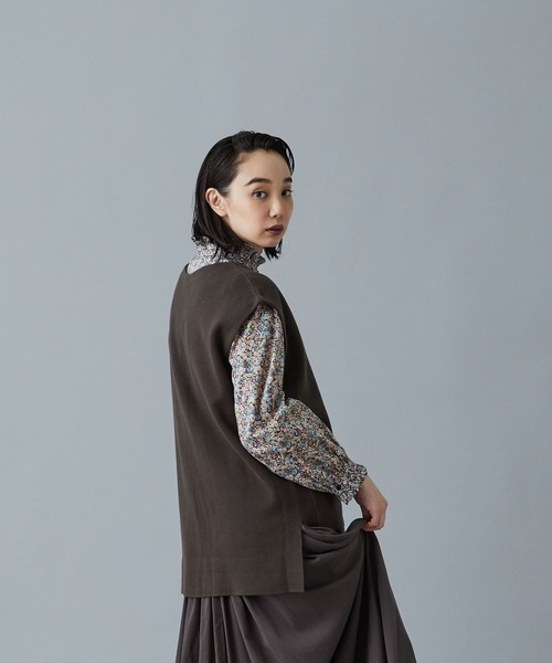 ADIEU TRISTESSE（アデュートリステス）の「ミラノリブVネック