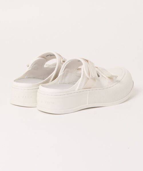 CHARLES & KEITH（チャールズ & キース）の「キャンバス ベルクロスニーカーミュール / Canvas Velcro Sneaker Mules（スリッポン・レディース・ホワイト/ブラック/ピンク・24.5cm/25.5cm/23.5cm/25cm/23cm/22.5cm）」の5枚目の写真
