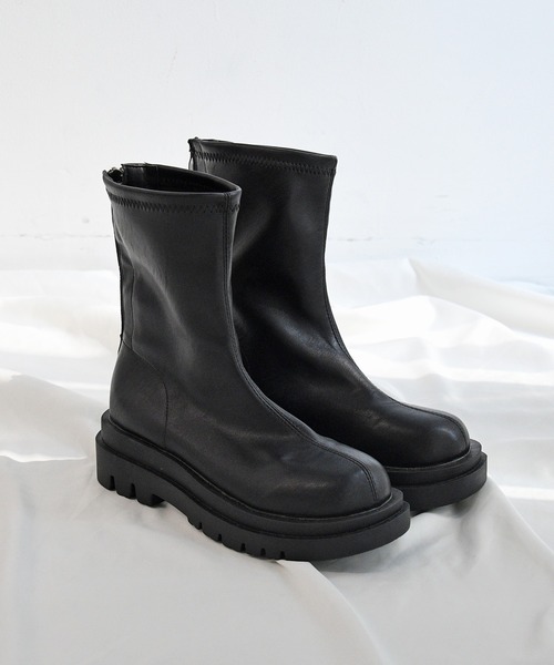 NOFALL(ノーフォール)の「バックファスナーストレッチショートブーツトラックソール(ブーツ・レディース・ブラック・LL/3L/S/M/L)」の11枚目の写真