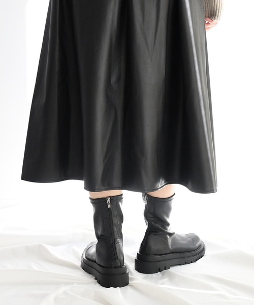NOFALL(ノーフォール)の「バックファスナーストレッチショートブーツトラックソール(ブーツ・レディース・ブラック・LL/3L/S/M/L)」の9枚目の写真
