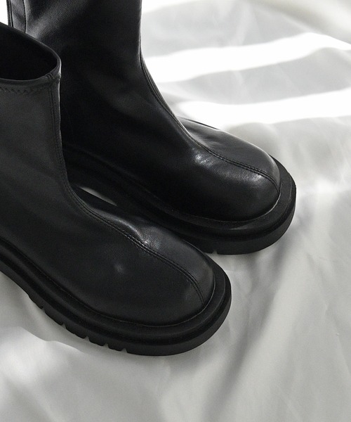 NOFALL(ノーフォール)の「バックファスナーストレッチショートブーツトラックソール(ブーツ・レディース・ブラック・LL/3L/S/M/L)」の12枚目の写真