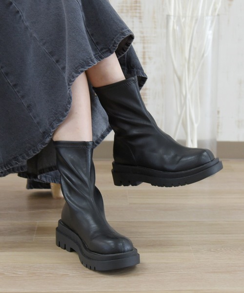 NOFALL(ノーフォール)の「バックファスナーストレッチショートブーツトラックソール(ブーツ・レディース・ブラック・LL/3L/S/M/L)」の19枚目の写真