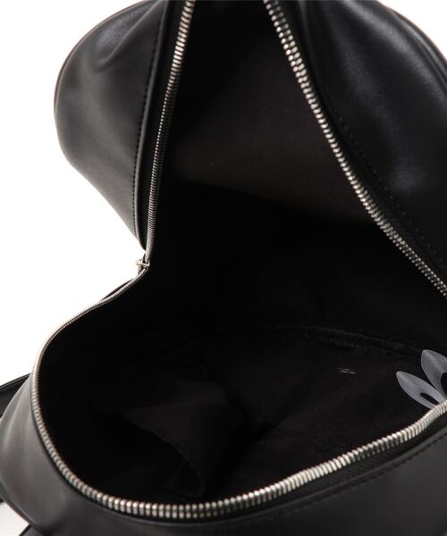 ANDGEEBEE（アンジービー）の「フェイクレザー リュック（バックパック/リュック・レディース・ブラック・FREE）」の2枚目の写真