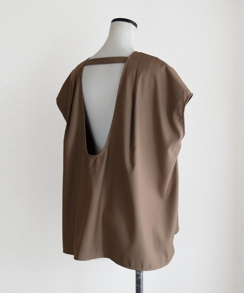 Marient（マリエント）の「バックオープンデザインTOPS（シャツ/ブラウス・レディース・ブラウン・FREE）」の2枚目の写真