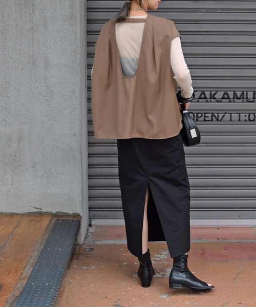 Marient（マリエント）の「バックオープンデザインTOPS（シャツ/ブラウス・レディース・ブラウン・FREE）」の4枚目の写真