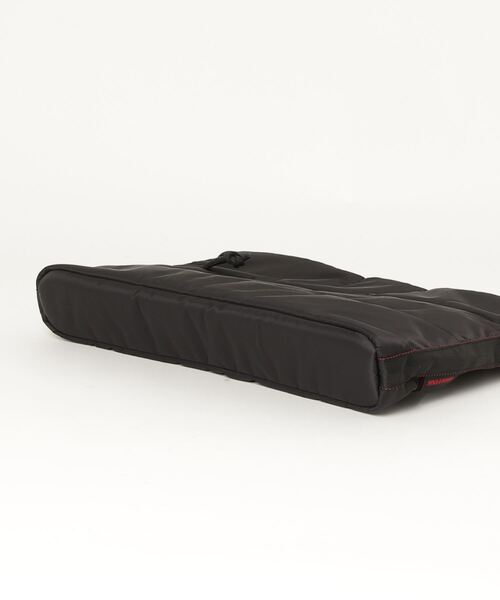 BRIEFING（ブリーフィング）の「CROSSCUT CLUTCH BAG/クロスカットクラッチバッグ（クラッチバッグ・レディース・ブラック/グレイッシュベージュ・FREE）」の4枚目の写真