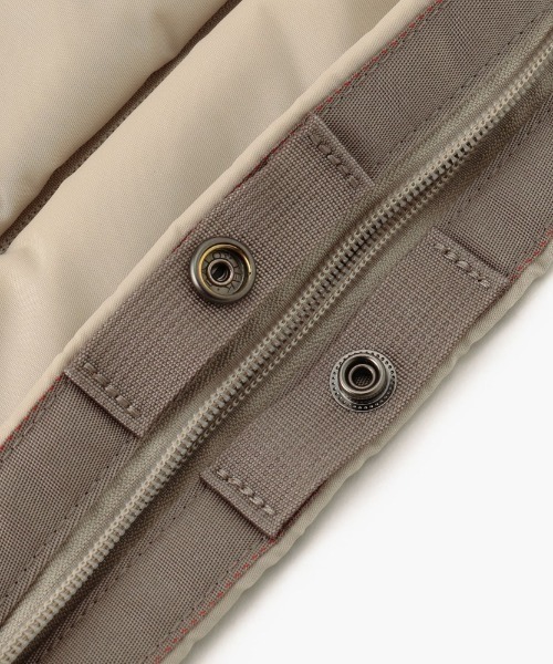 BRIEFING（ブリーフィング）の「CROSSCUT CLUTCH BAG/クロスカットクラッチバッグ（クラッチバッグ・レディース・ブラック/グレイッシュベージュ・FREE）」の15枚目の写真