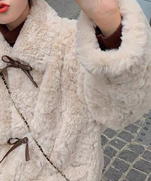 FRP（エフアールピー）の「YUGA フェイクムートン　ボア　ジャケットコート（ダウンジャケット/コート・レディース・オフホワイト・S/L/M）」の11枚目の写真