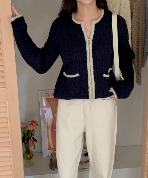 mood for a day(ムードフォーアデイ)の「butter bicolor zipup / バイカラージップアップカーディガン(カーディガン/ボレロ・レディース・ネイビー/ベージュ・FREE)」の2枚目の写真