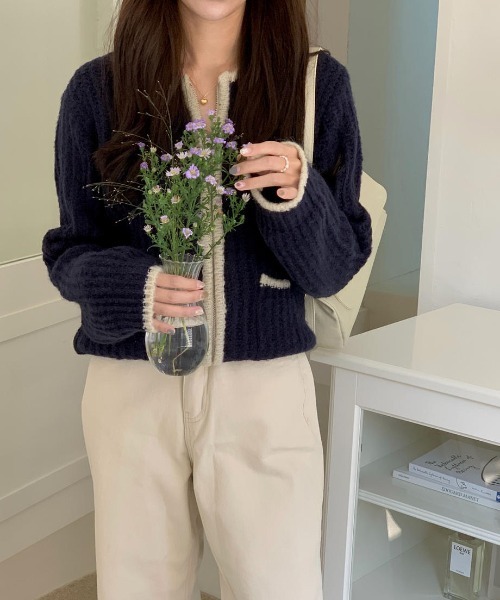 mood for a day(ムードフォーアデイ)の「butter bicolor zipup / バイカラージップアップカーディガン(カーディガン/ボレロ・レディース・ネイビー/ベージュ・FREE)」の7枚目の写真