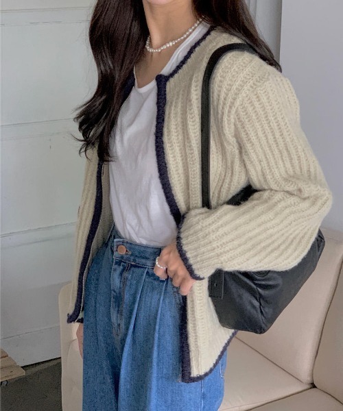 mood for a day(ムードフォーアデイ)の「butter bicolor zipup / バイカラージップアップカーディガン(カーディガン/ボレロ・レディース・ネイビー/ベージュ・FREE)」の15枚目の写真