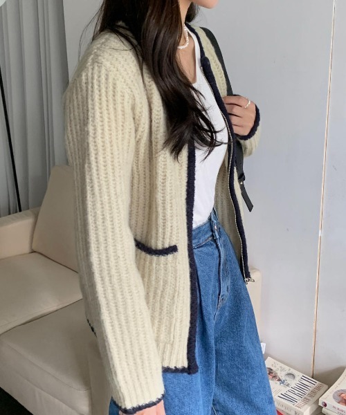 mood for a day(ムードフォーアデイ)の「butter bicolor zipup / バイカラージップアップカーディガン(カーディガン/ボレロ・レディース・ネイビー/ベージュ・FREE)」の14枚目の写真