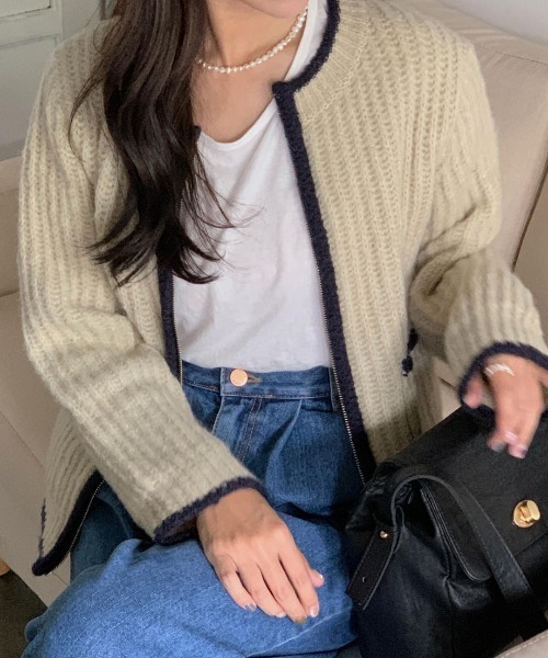 mood for a day(ムードフォーアデイ)の「butter bicolor zipup / バイカラージップアップカーディガン(カーディガン/ボレロ・レディース・ネイビー/ベージュ・FREE)」の19枚目の写真