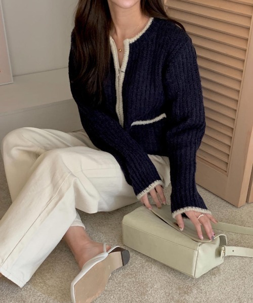 mood for a day(ムードフォーアデイ)の「butter bicolor zipup / バイカラージップアップカーディガン(カーディガン/ボレロ・レディース・ネイビー/ベージュ・FREE)」の12枚目の写真