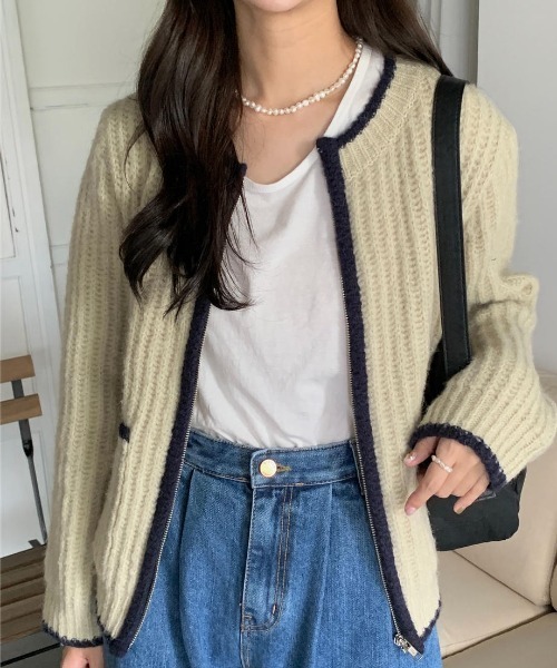 mood for a day(ムードフォーアデイ)の「butter bicolor zipup / バイカラージップアップカーディガン(カーディガン/ボレロ・レディース・ネイビー/ベージュ・FREE)」の18枚目の写真