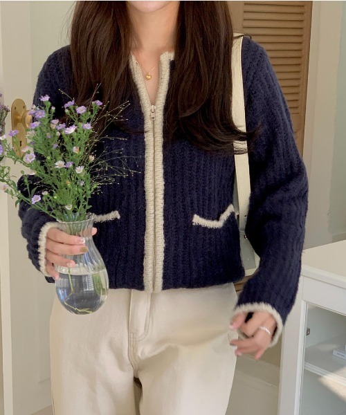 mood for a day(ムードフォーアデイ)の「butter bicolor zipup / バイカラージップアップカーディガン(カーディガン/ボレロ・レディース・ネイビー/ベージュ・FREE)」の6枚目の写真