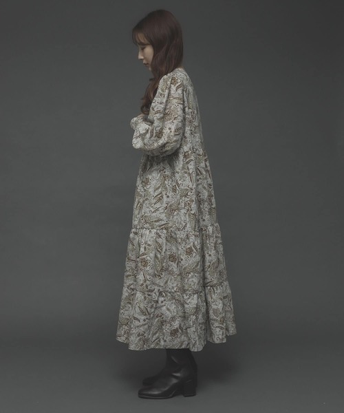 SENSE OF PLACE by URBAN RESEARCH(センスオブプレイスバイアーバンリサーチ)の「ペイズリーフラワーティアードワンピース(ワンピース・レディース・ブラウン系その他/ベージュ系その他・ONE)」の11枚目の写真