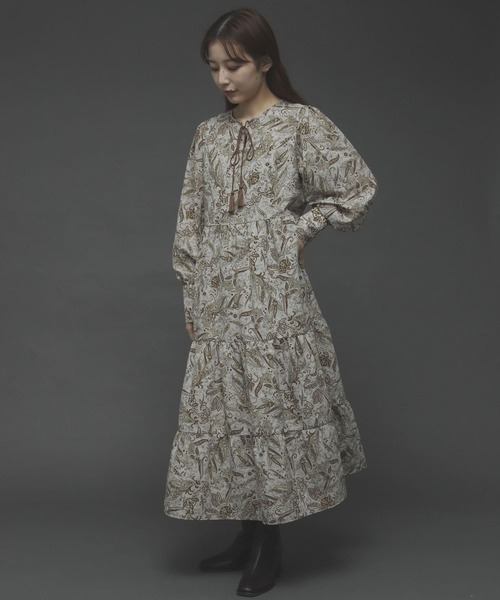 SENSE OF PLACE by URBAN RESEARCH(センスオブプレイスバイアーバンリサーチ)の「ペイズリーフラワーティアードワンピース(ワンピース・レディース・ブラウン系その他/ベージュ系その他・ONE)」の19枚目の写真