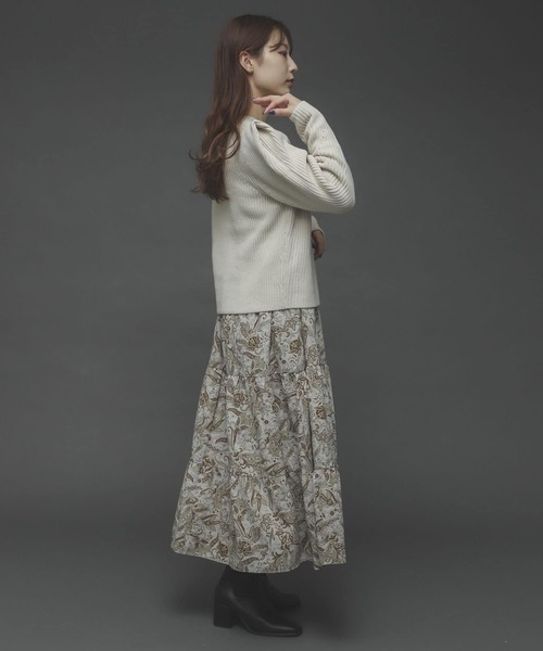 SENSE OF PLACE by URBAN RESEARCH(センスオブプレイスバイアーバンリサーチ)の「ペイズリーフラワーティアードワンピース(ワンピース・レディース・ブラウン系その他/ベージュ系その他・ONE)」の3枚目の写真