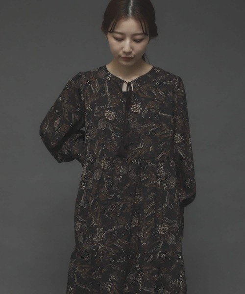 SENSE OF PLACE by URBAN RESEARCH(センスオブプレイスバイアーバンリサーチ)の「ペイズリーフラワーティアードワンピース(ワンピース・レディース・ブラウン系その他/ベージュ系その他・ONE)」の12枚目の写真