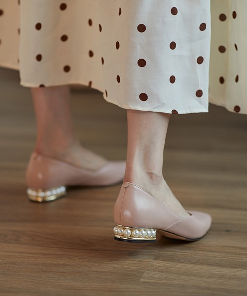 SVEC（シュベック）の「パールヒール ポインテッド フラット パンプス（パンプス・レディース・ホワイト/ブラック/ピンク・38/39/35/36/37/40）」の8枚目の写真