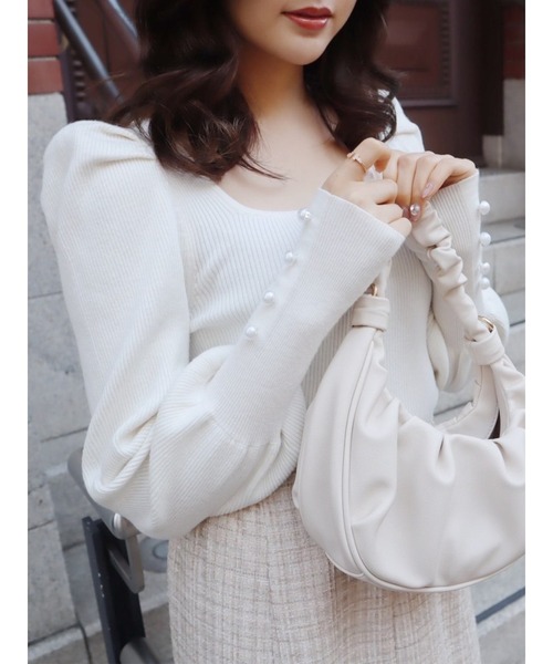 MIIA（ミーア）の「マトンスリーブニットトップス（ニット/セーター・レディース・ブラック/オフホワイト/ブルー・FREE）」の14枚目の写真