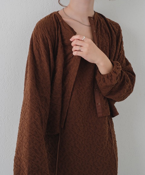 Kastane（カスタネ）の「【WEB限定】カットジャガードメロウキャミワンピース（ワンピース・レディース・ブラック/ブラウン/アイボリー・FREE）」の7枚目の写真