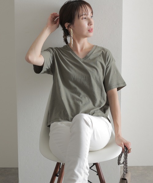 ElegChic（エレグシック）の「コットンリネンVネックTシャツ（Tシャツ/カットソー・レディース・ブラウン/ベージュ/カーキ・XXL/4L/L）」の20枚目の写真