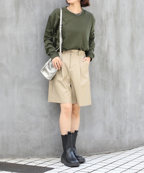 Printstar(プリントスター)の「厚すぎず軽すぎない、ちょうどいいロンT【Printstar】ヘビーウェイトロングスリーブTシャツ リブ付き ロンT 長袖Tシャツ 無地 オーバーサイズ ユニセックス 00110(Tシャツ/カットソー・レディース・ホワイト/ブラック/パープル/グレー/オリーブ/ブルー/アイボリー/ピンク/ブラウン/バーガンディー/スミクロ/キャメル/ネイビー・S/M/L/XL/2XL)」の21枚目の写真